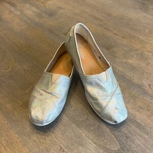 Toms Women's Iridescent Slip-On Flats